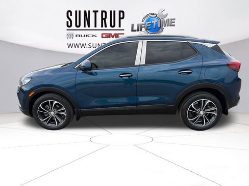Used 2021 Buick Encore GX Select image 2