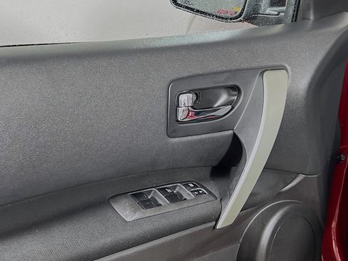 Used 2014 Nissan Rogue S w/ Convenience Package FWD image 17