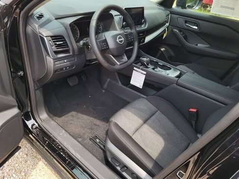 New 2025 Nissan Rogue SV image 19