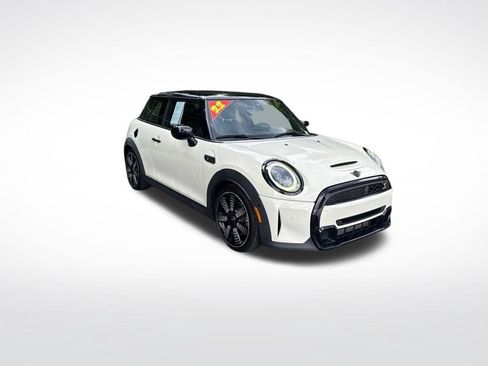 Used 2022 MINI Cooper S w/ Driver Assistance Package FWD image 3