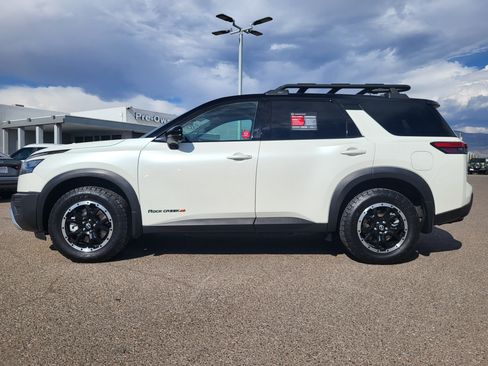 Used 2024 Nissan Pathfinder Rock Creek AWD/4WD image 7