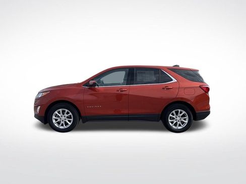 Used 2020 Chevrolet Equinox LT w/ Driver Convenience Package FWD image 2