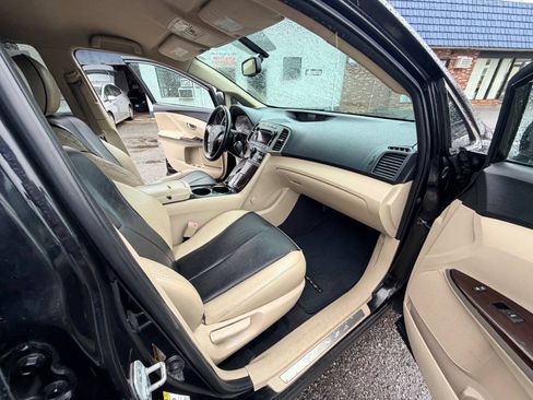 Used 2010 Toyota Venza AWD w/ Convenience Pkg image 69