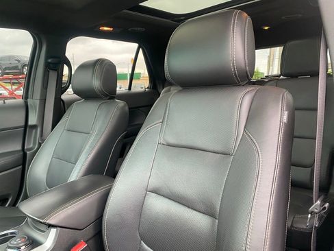 Used 2015 Ford Explorer Sport w/ Equipment Group 401A AWD/4WD image 11