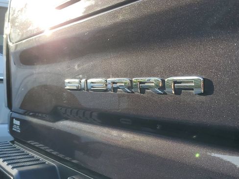 Used 2024 GMC Sierra 2500 AT4 w/ AT4 Premium Plus Package AWD/4WD image 6