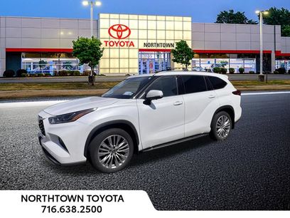 Used 2023 Toyota Highlander Platinum