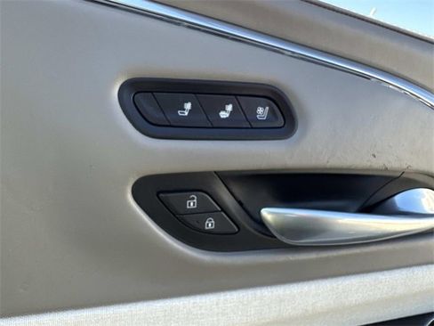 Used 2021 Cadillac Escalade Sport Platinum w/ LPO, ONYX Package image 10