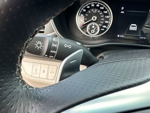 Used 2023 Genesis G70 3.3T image 36