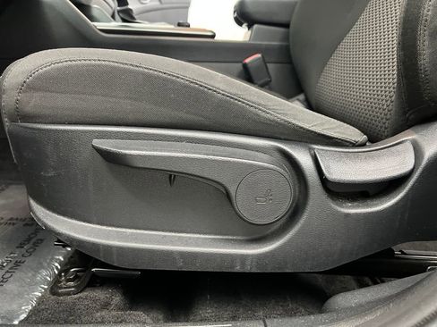 Used 2024 Kia Sportage LX image 10