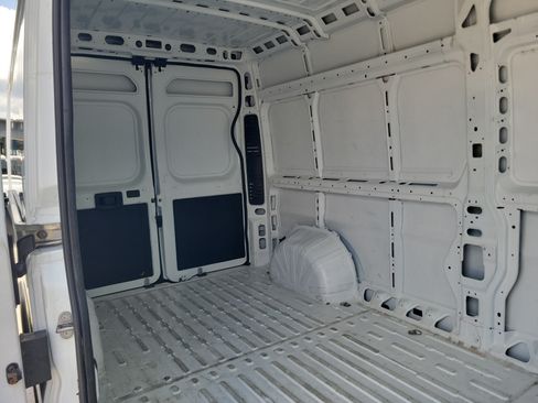 Used 2026 RAM ProMaster 2500 w/ Convenience Group FWD image 14