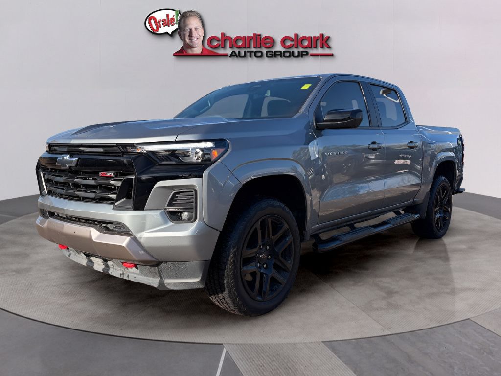 Used 2024 Chevrolet Colorado Z71 w/ Z71 Convenience Package 2 AWD/4WD image 1