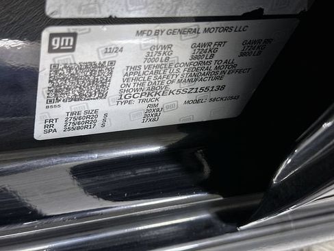 Used 2025 Chevrolet Silverado 1500 LT AWD/4WD image 35
