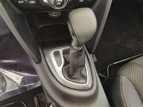 Used 2015 Dodge Dart SXT image 14