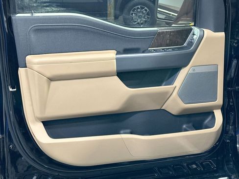 Used 2021 Ford F150 Lariat w/ Max Trailer Tow Package image 15