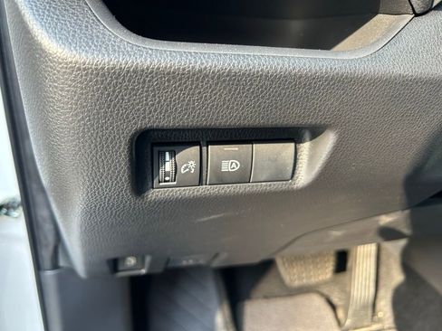 Used 2024 Toyota RAV4 LE AWD/4WD image 17