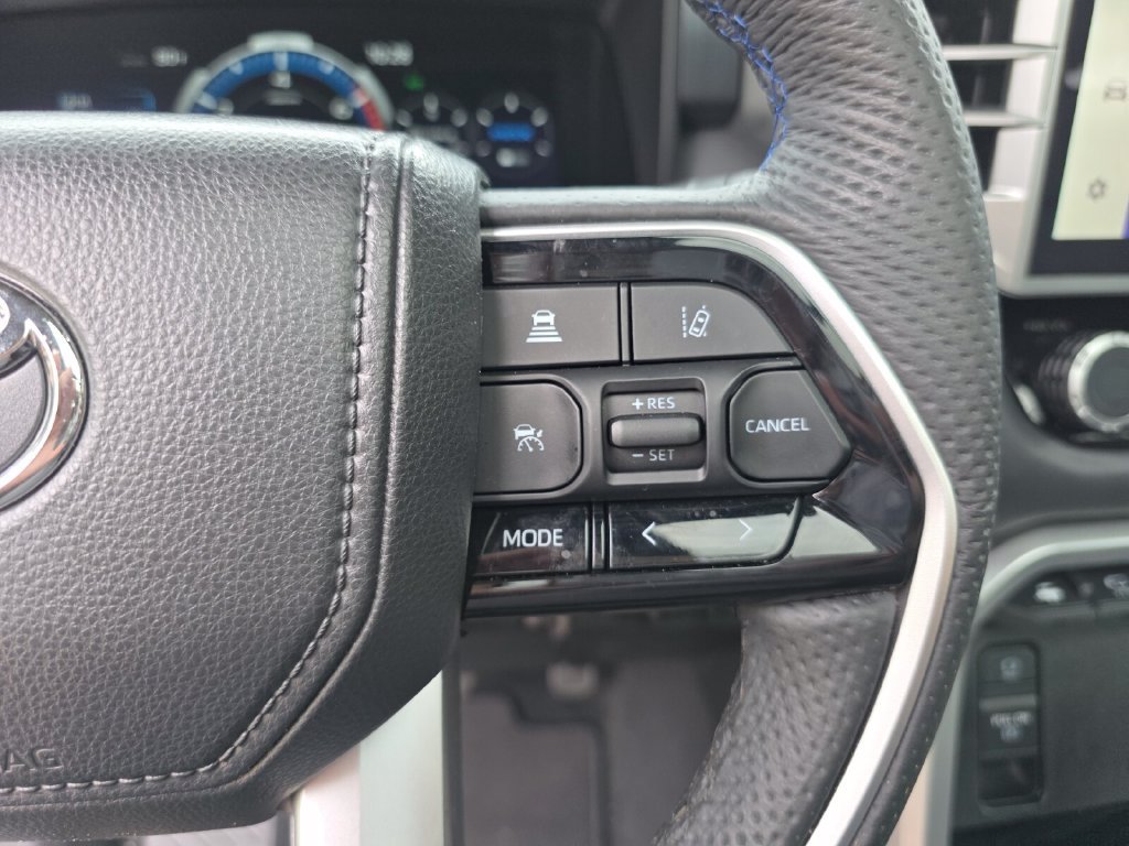 Certified 2025 Toyota Sequoia Platinum AWD/4WD image 33