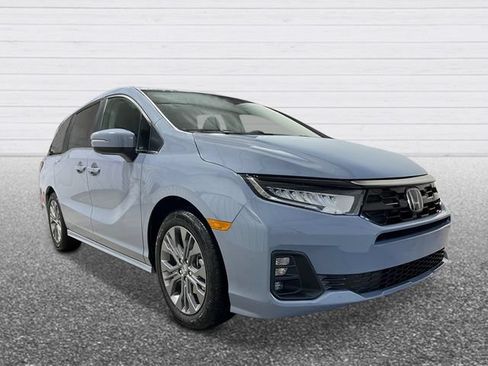 New 2026 Honda Odyssey Touring image 9