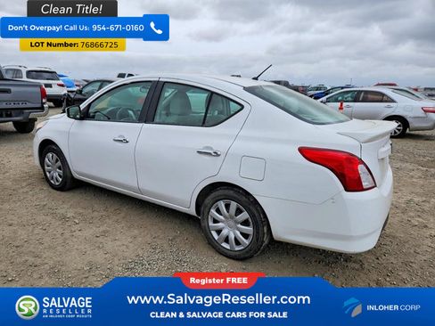 Used 2016 Nissan Versa SV image 3