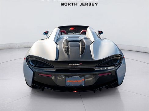 Used 2018 McLaren 570S Spider image 41