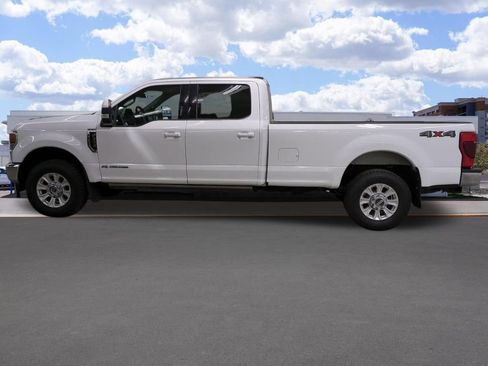 Used 2021 Ford F350 Lariat image 6
