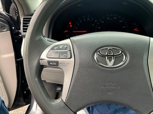 Used 2009 Toyota Camry LE FWD image 11