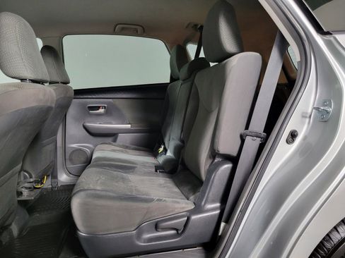 Used 2014 Toyota Prius V Three image 21