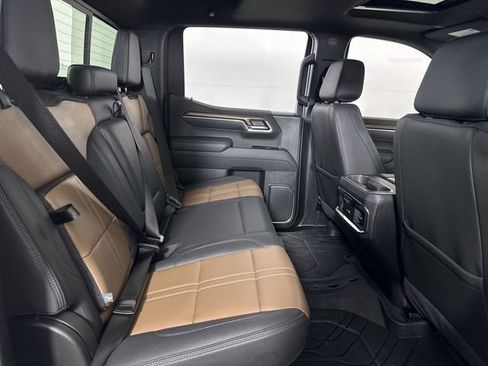 Used 2025 Chevrolet Silverado 1500 High Country w/ High Country Premium Package RWD image 28