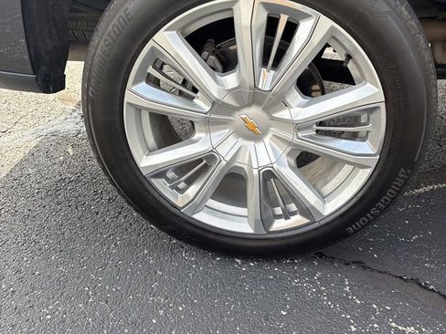 Used 2024 Chevrolet Silverado 1500 High Country w/ High Country Premium Package image 11