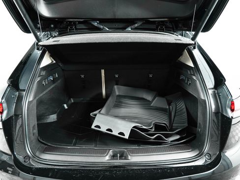 Used 2023 Buick Envision Essence image 31