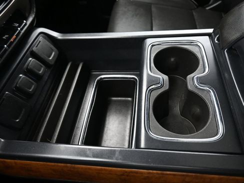 Used 2019 Chevrolet Silverado 2500 High Country image 23