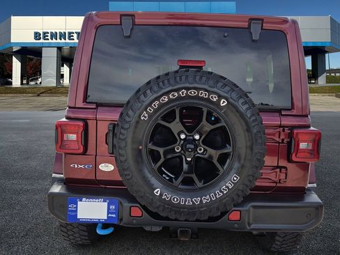 Used 2022 Jeep Wrangler Unlimited Sahara w/ Cold Weather Group image 5