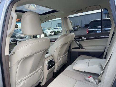 Used 2015 Lexus GX 460 image 26
