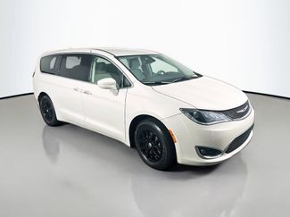 Used 2020 Chrysler Pacifica Touring video 1