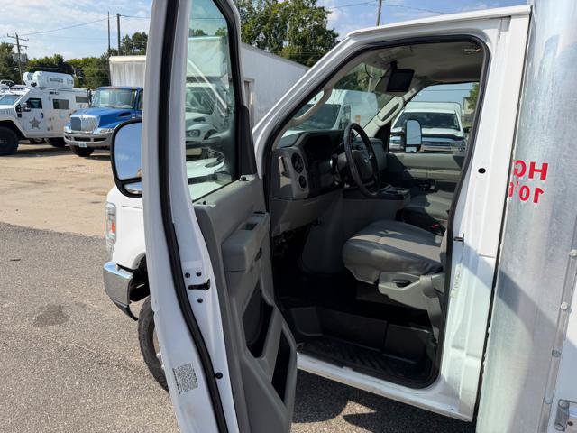 Used 2017 Ford E-450 and Econoline 450 Super Duty w/ Power Windows & Locks Group RWD image 26