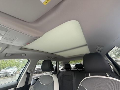 New 2026 Volkswagen Taos SE AWD/4WD image 21