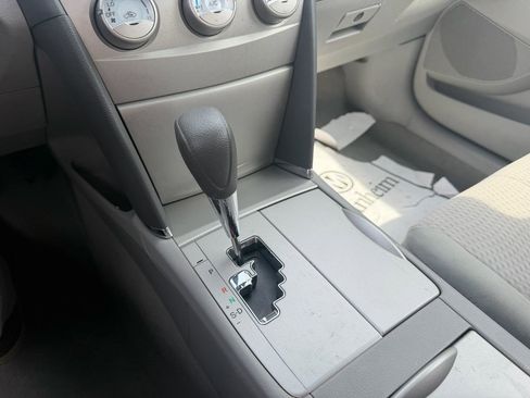 Used 2011 Toyota Camry LE w/ LE Extra-Value Pkg image 19