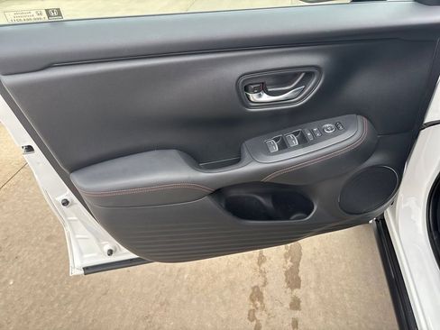 Certified 2025 Honda HR-V Sport image 12