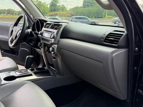 Used 2011 Toyota 4Runner SR5 w/ Convenience Pkg RWD image 34