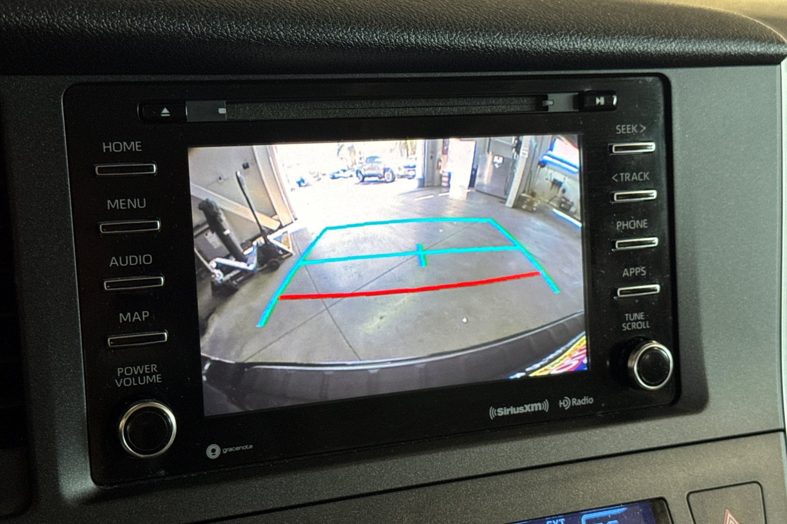 Used 2020 Toyota Sienna LE FWD image 21