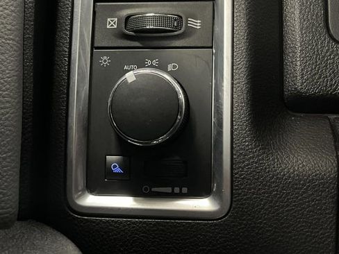 Used 2023 RAM 1500 Classic SLT image 21