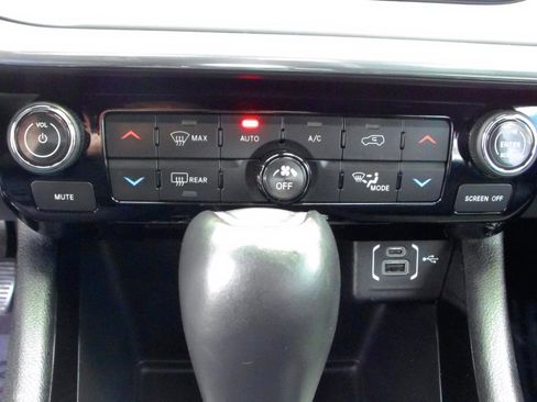 Used 2023 Jeep Compass Limited w/ Elite Group AWD/4WD image 20