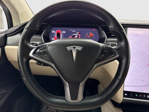 Used 2018 Tesla Model X 100D AWD/4WD image 28