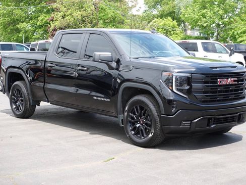 Used 2024 GMC Sierra 1500 Pro w/ Graphite Edition AWD/4WD image 5