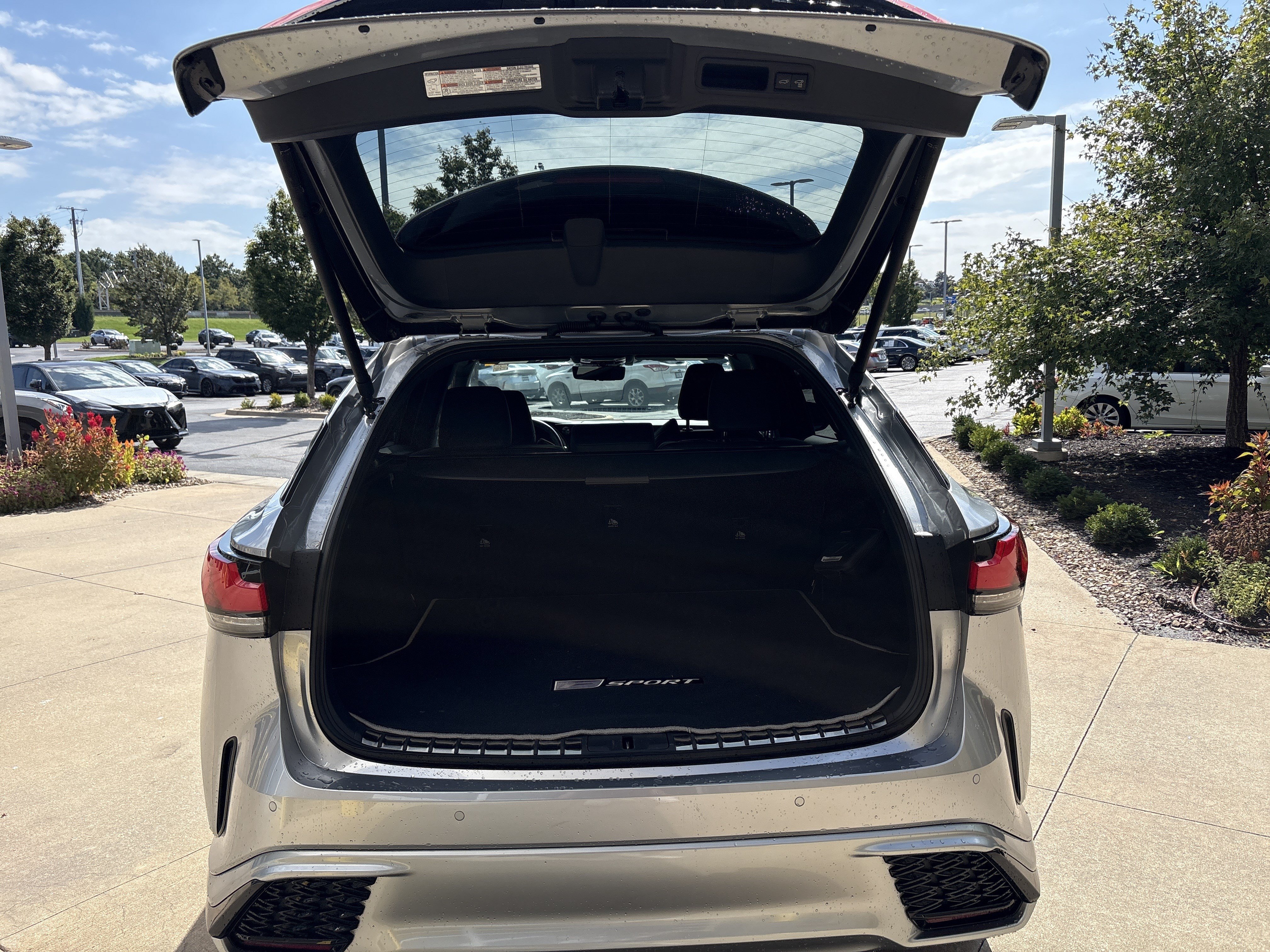 Certified 2023 Lexus RX 500h F Sport w/ Accessory Package (Z1) AWD/4WD image 32