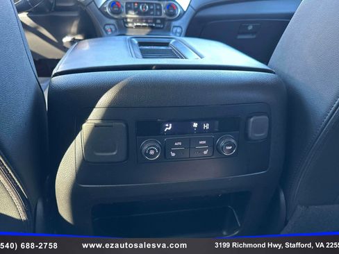 Used 2018 Chevrolet Suburban Premier image 20
