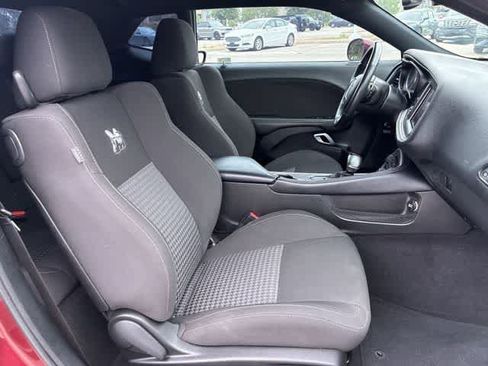 Used 2022 Dodge Challenger R/T Scat Pack RWD image 22