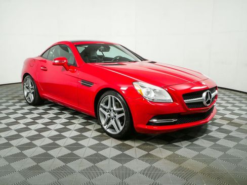 Used 2013 Mercedes-Benz SLK 250 image 22