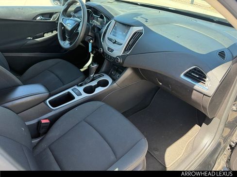 Used 2016 Chevrolet Cruze LS image 29