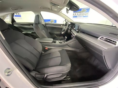 Used 2023 Kia K5 LXS image 31