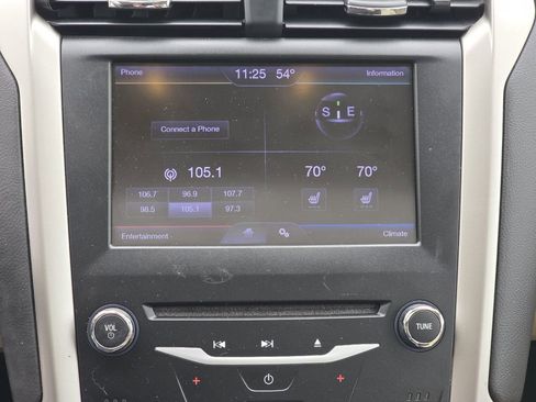 Used 2013 Ford Fusion SE FWD image 22